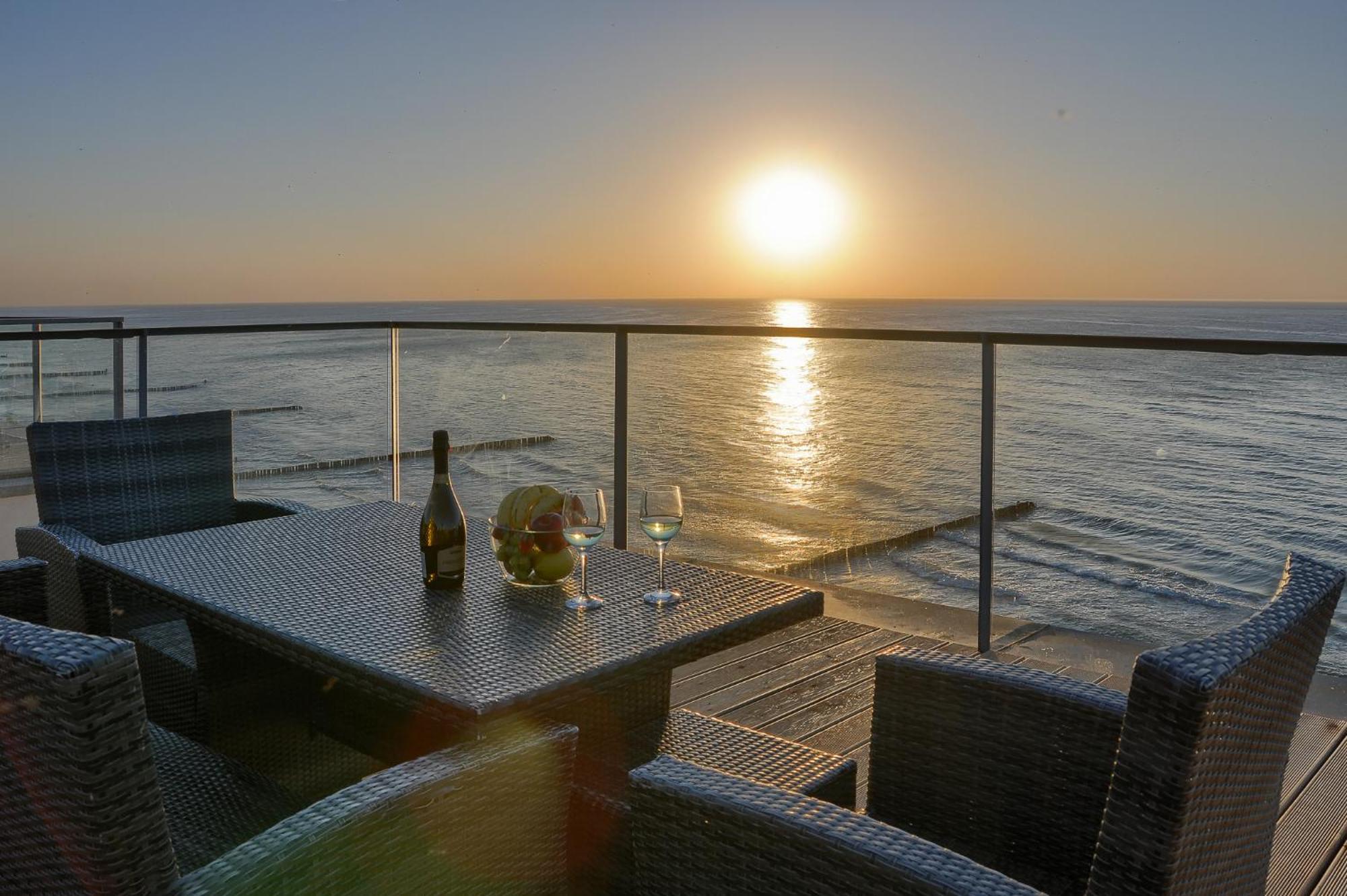 Apartament Nadmorski Luksus - Boulevard Устроне-Морске Экстерьер фото